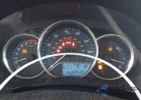 2015 Toyota Corolla Le Plus z USA, uszkodzony, nr VIN 5YFBURHE3FP257606